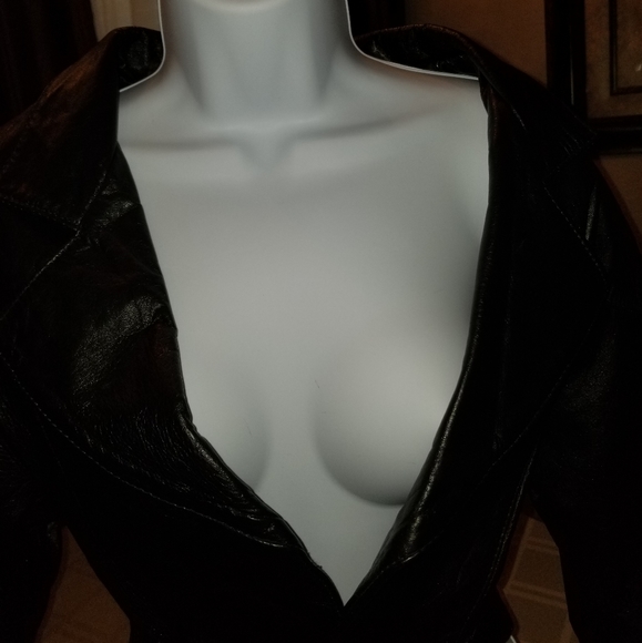 Leather jacket - Picture 7 of 11